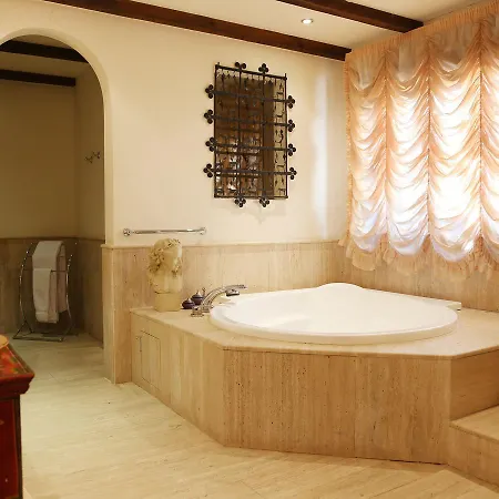 Luxury With Infinity Pool Villa Estepona